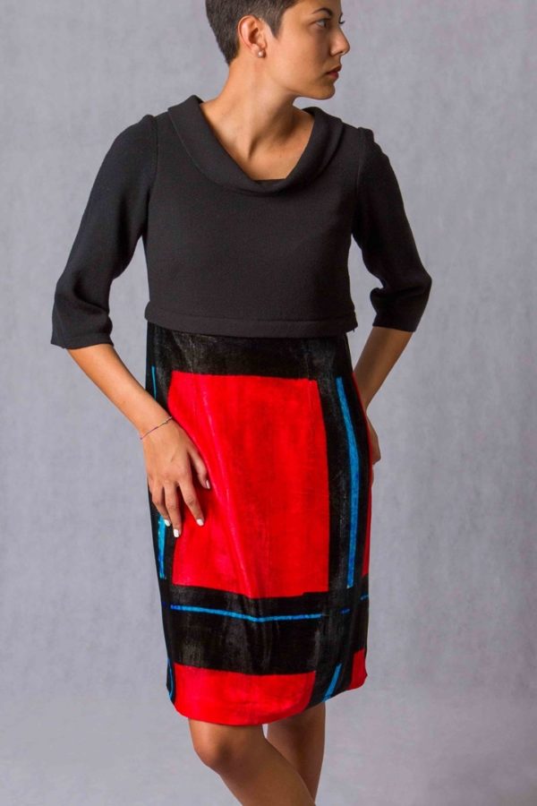 Black double crêpe wool top with three-quarter sleeves